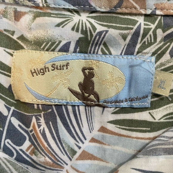 High Surf Hawaiian Button Up Shirt with Coconut Shell Buttons, XL or Extra Large - Picture 7 of 10